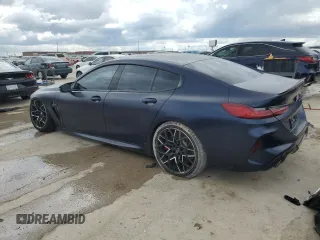 2024 BMW M8 Competition z VIN WBSGV0C05RCR13661, wystawiony jako Copart lot #71077114 z przebiegiem Nie podano mil oraz Szkoda całkowita • Salvage title. Historia ofert i sprzedaży dostępna na DreamBid. Obrazek 2.