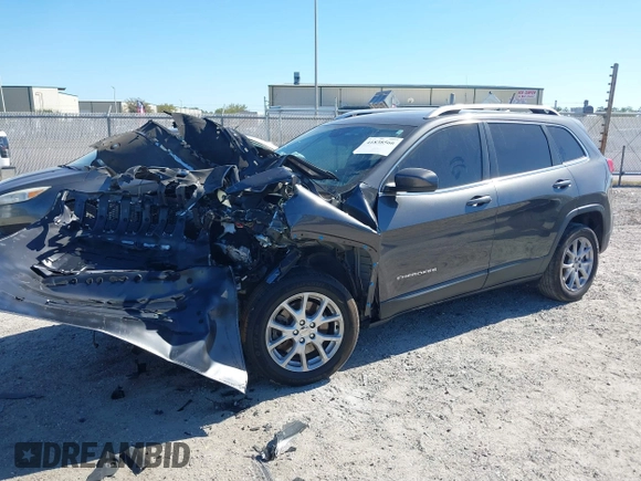 2017 Jeep Cherokee Latitude with VIN 1C4PJLCB9HW585390, listed as a IAAI auction lot 41838566 with Not Provided miles and . Bid and sale history available at carsss.com. Image 18.