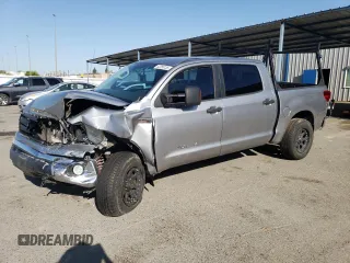 2013 Toyota Tundra z VIN 5TFDY5F10DX284847, wystawiony jako Copart lot #52356135 z przebiegiem 80 774 mil mil oraz Szkoda całkowita • Salvage title. Historia ofert i sprzedaży dostępna na DreamBid. Obrazek 1.
