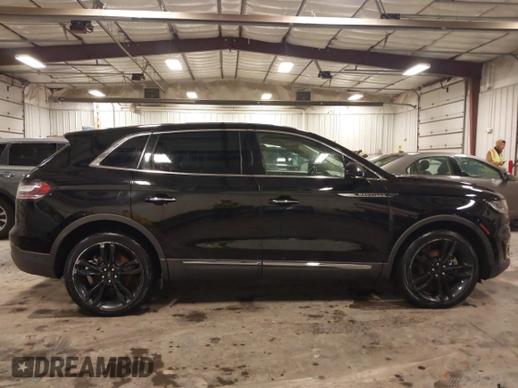 2020 Lincoln Nautilus Reserve with VIN 2LMPJ8KP0LBL33502, listed as a IAAI auction lot 41846725 with 54,347 mi miles and . Bid and sale history available at DreamBid. Image 13.