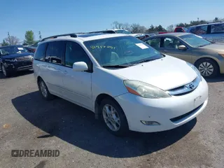 2006 Toyota Sienna XLE with VIN 5TDZA22C66S459319, listed as a IAAI auction lot 41917761 with 189,589 mi miles. Bid and sale history available at carsss.com. Image 1.