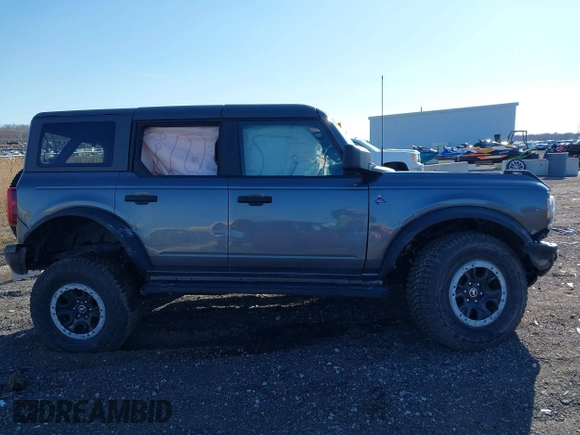 2022 Ford Bronco with VIN 1FMEE5DP0NLB85017, listed as a IAAI auction lot 41932975 with 22,514 mi miles. Bid and sale history available at carsss.com. Image 13.