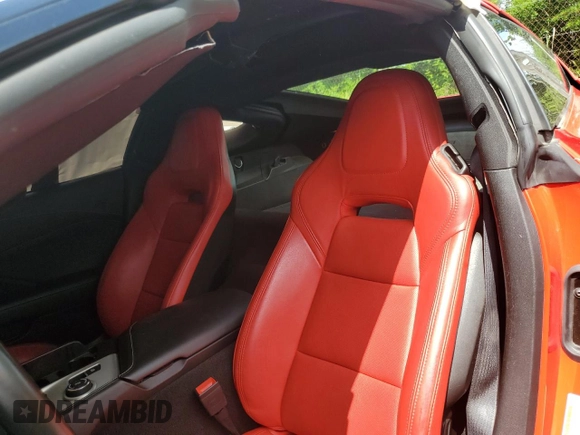 2019 Chevrolet Corvette 1LT с VIN 1G1YB2D74K5109933, выставлен на аукционе Copart как лот 64104535 с пробегом 21 625 миль миль и Списание • Salvage title. История ставок и продаж доступна на DreamBid. Изображение 10.