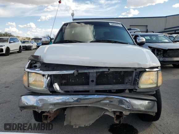 2002 Ford F-150 XL z VIN 1FTRX17W22NB22531, wystawiony jako Copart lot #54694475 z przebiegiem Nie podano mil oraz Szkoda całkowita • Salvage title. Historia ofert i sprzedaży dostępna na DreamBid. Obrazek 5.