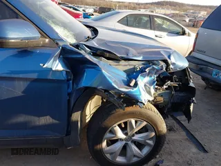 2019 Volkswagen Atlas SE z VIN 1V2WR2CA8KC532337, wystawiony jako IAAI lot #41771769 z przebiegiem 97 301 mil mil oraz . Historia ofert i sprzedaży dostępna na DreamBid. Obrazek 6.