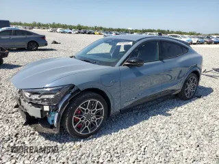 2024 Ford Mustang Mach-E GT z VIN 3FMTK4SX2RMA46928, wystawiony jako Copart lot #54383505 z przebiegiem 1 598 mil mil oraz Szkoda całkowita • Salvage title. Historia ofert i sprzedaży dostępna na DreamBid. Obrazek 1.