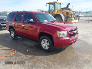 2007 Chevrolet Tahoe LT z VIN 1GNFC13J47R215812, wystawiony jako IAAI lot #41794601 z przebiegiem 229 970 mil mil oraz . Historia ofert i sprzedaży dostępna na DreamBid. Obrazek 1.
