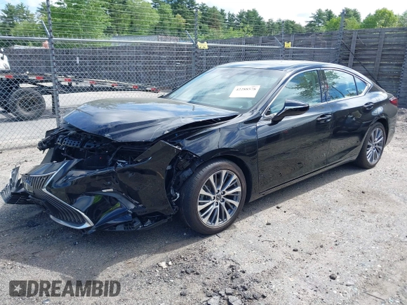 2019 Lexus ES 350 with VIN 58ABZ1B16KU042893, listed as a IAAI auction lot 42288578 with 13,765 mi miles and . Bid and sale history available at DreamBid. Image 17.