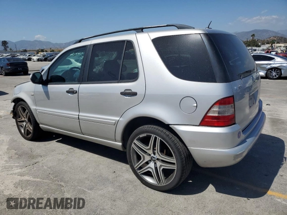 2001 Mercedes-Benz M 320/430/500 z VIN 4JGAB54E71A270139, wystawiony jako Copart lot #57175625 z przebiegiem 154 870 mil mil oraz Szkoda całkowita • Salvage title. Historia ofert i sprzedaży dostępna na DreamBid. Obrazek 2.