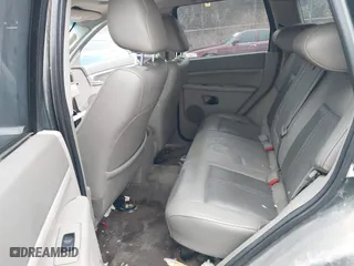 2005 Jeep Grand Cherokee Limited with VIN 1J4HR58N05C618277, listed as a IAAI auction lot 41537979 with 188,744 mi miles. Bid and sale history available at carsss.com. Image 8.