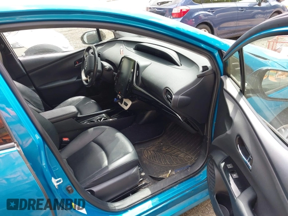 2017 Toyota Prius Plus z VIN JTDKARFP5H3006370, wystawiony jako IAAI lot #42247423 z przebiegiem 116 412 mil mil oraz . Historia ofert i sprzedaży dostępna na DreamBid. Obrazek 5.