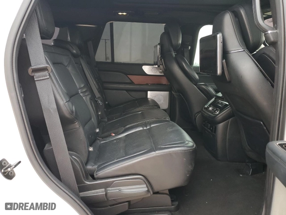 2019 Lincoln Navigator Reserve with VIN 5LMJJ2LT5KEL12736, listed as a Copart auction lot 43811855 with 67,723 mi miles and Salvage Title. Bid and sale history available at carsss.com. Image 12.