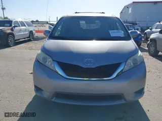 2013 Toyota Sienna LE AAS with VIN 5TDKK3DC6DS336733, listed as a IAAI auction lot 42065846 with 249,893 mi miles. Bid and sale history available at carsss.com. Image 12.