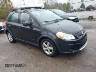 2008 Suzuki SX4 with VIN JS2YB413685105319, listed as a IAAI auction lot 41954587 with 103,996 mi miles. Bid and sale history available at carsss.com. Image 1.