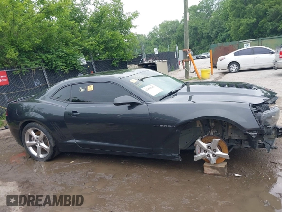 2015 Chevrolet Camaro SS with VIN 2G1FK1EJ3F9241375, listed as a IAAI auction lot 42410332 with 90,000 mi miles and . Bid and sale history available at DreamBid. Image 14.