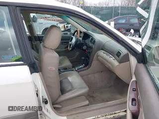 2002 Subaru Legacy Outback L.L. Bean with VIN 4S3BH806527602245, listed as a IAAI auction lot 41958987 with 278,315 mi miles and . Bid and sale history available at DreamBid. Image 5.