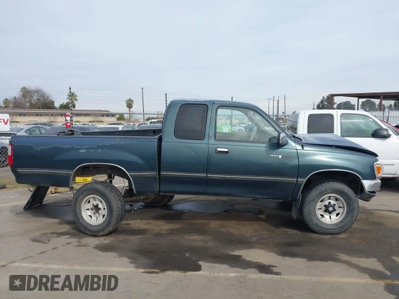 1996 Toyota T100 SR5 z VIN JT4UN24D7T0029477, wystawiony jako IAAI lot #41484412 z przebiegiem 260 843 mil mil oraz . Historia ofert i sprzedaży dostępna na DreamBid. Obrazek 14.