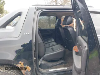 2007 Chevrolet Avalanche 3LT with VIN 3GNFK12337G268006, listed as a IAAI auction lot 41694824 with 225,952 mi miles and . Bid and sale history available at DreamBid. Image 8.