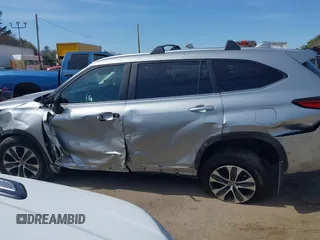 2023 Toyota Highlander L z VIN 5TDKDRBH6PS044676, wystawiony jako IAAI lot #42094125 z przebiegiem 102 903 mil mil oraz . Historia ofert i sprzedaży dostępna na DreamBid. Obrazek 15.