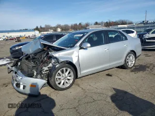 2010 Volkswagen Jetta Wolfsburg Edition с VIN 3VWRA7AJ9AM106446, выставлен на аукционе Copart как лот 86304104 с пробегом 49 310 миль миль и Списание • Salvage title. История ставок и продаж доступна на DreamBid. Изображение 1.