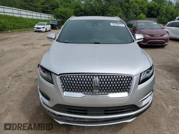 2019 Lincoln MKC Reserve with VIN 5LMCJ3D90KUL50611, listed as a Copart auction lot 62280275 with 48,835 mi miles and Clean title. Bid and sale history available at DreamBid. Image 5.