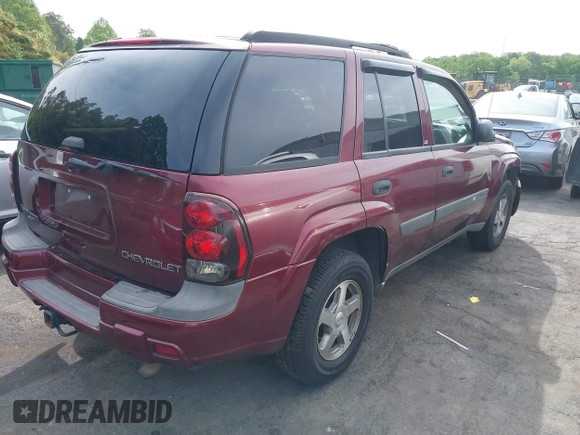2004 Chevrolet TrailBlazer LS with VIN 1GNDT13S442394308, listed as a IAAI auction lot 42091473 with 214,669 mi miles and . Bid and sale history available at DreamBid. Image 4.