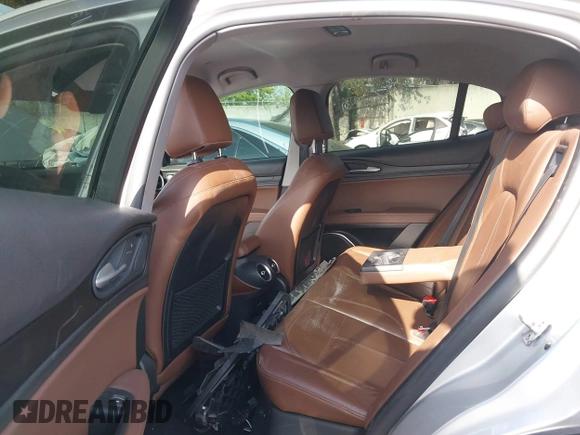 2018 Alfa Romeo Stelvio z VIN ZASFAKAN1J7B89142, wystawiony jako IAAI lot #42192248 z przebiegiem Nie podano mil oraz . Historia ofert i sprzedaży dostępna na DreamBid. Obrazek 21.