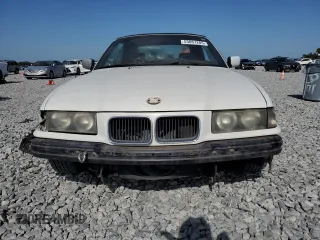 1995 BMW 3 Series 318i z VIN WBABK6322SED17173, wystawiony jako Copart lot #53887285 z przebiegiem Nie podano mil oraz Nie do naprawy • Non repairable. Historia ofert i sprzedaży dostępna na DreamBid. Obrazek 5.
