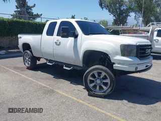 2009 GMC Sierra 1500 SLT с VIN 2GTEK390891107545, выставлен на аукционе IAAI как лот 42391242 с пробегом 119 837 миль миль и . История ставок и продаж доступна на DreamBid. Изображение 1.