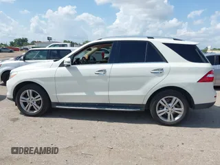 2013 Mercedes-Benz M 350 with VIN 4JGDA5HB9DA220024, listed as a IAAI auction lot 42531042 with 132,702 mi miles and . Bid and sale history available at DreamBid. Image 14.