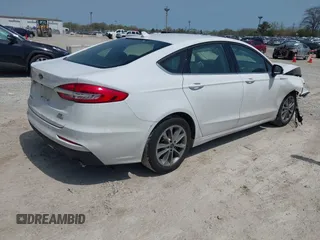 2020 Ford Fusion SE с VIN 3FA6P0HD3LR162034, выставлен на аукционе IAAI как лот 42137249 с пробегом 57 629 миль миль и . История ставок и продаж доступна на DreamBid. Изображение 4.