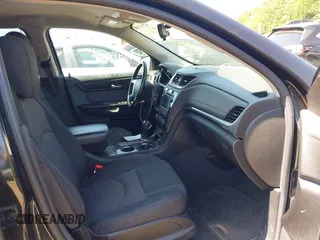 2015 Chevrolet Traverse LT z VIN 1GNKRGKD1FJ229238, wystawiony jako IAAI lot #42543288 z przebiegiem 285 667 mil mil oraz . Historia ofert i sprzedaży dostępna na DreamBid. Obrazek 5.