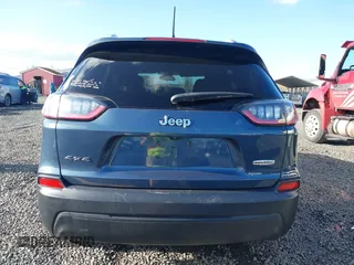 2019 Jeep Cherokee Latitude with VIN 1C4PJMCB1KD453801, listed as a IAAI auction lot 41663957 with 85,062 mi miles. Bid and sale history available at carsss.com. Image 17.