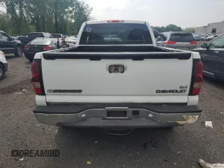 2005 Chevrolet Silverado 1500 Z71 z VIN 1GCEK19B45E330485, wystawiony jako Copart lot #59573585 z przebiegiem 163 119 mil mil oraz Szkoda całkowita • Salvage title. Historia ofert i sprzedaży dostępna na DreamBid. Obrazek 6.