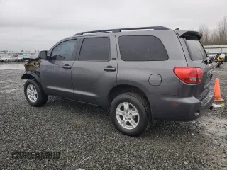 2015 Toyota Sequoia SR5 with VIN 5TDBY5G14FS126333, listed as a Copart auction lot 81995914 with 87,313 mi miles and Salvage Title. Bid and sale history available at carsss.com. Image 2.