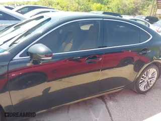 2016 Lexus ES 350 with VIN 58ABK1GG7GU019034, listed as a IAAI auction lot 41981877 with 1 mi miles. Bid and sale history available at carsss.com. Image 14.