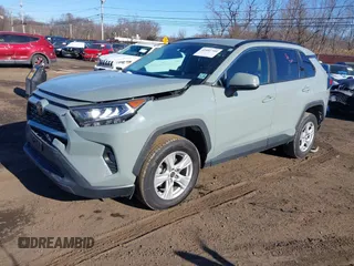 2021 Toyota RAV4 XLE with VIN 2T3W1RFV8MW152785, listed as a IAAI auction lot 41401709 with 55,069 mi miles. Bid and sale history available at carsss.com. Image 17.