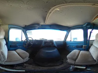 1989 Chevrolet Chevy Van z VIN 1GCEG25K3K7104404, wystawiony jako IAAI lot #42266335 z przebiegiem 96 272 mil mil oraz . Historia ofert i sprzedaży dostępna na DreamBid. Obrazek 17.