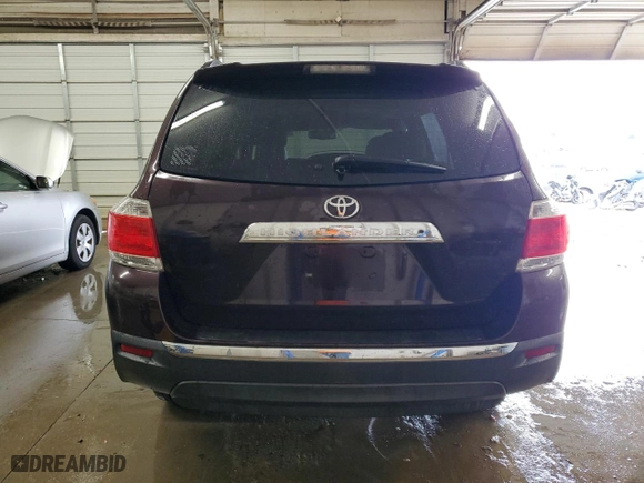2011 Toyota Highlander with VIN 5TDZK3EH3BS039005, listed as a Copart auction lot 49630925 with 213,065 mi miles and Salvage Title. Bid and sale history available at carsss.com. Image 6.
