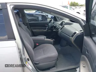 2009 Toyota Prius with VIN JTDKB20U697891403, listed as a IAAI auction lot 42091784 with 193,319 mi miles. Bid and sale history available at carsss.com. Image 5.