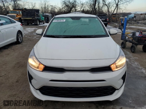 2022 Kia Rio S with VIN 3KPA24AD7NE449570, listed as a Copart auction lot 41902075 with 57,278 mi miles and Salvage Title. Bid and sale history available at carsss.com. Image 5.