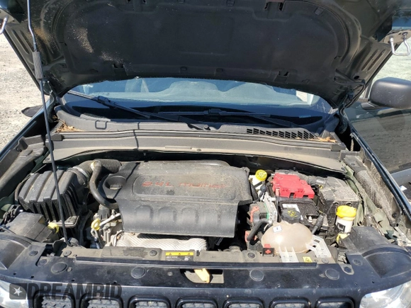 2021 Jeep Renegade Jeepster z VIN ZACNJCAB6MPM34019, wystawiony jako Copart lot #47381335 z przebiegiem 56 987 mil mil oraz Szkoda całkowita • Salvage title. Historia ofert i sprzedaży dostępna na DreamBid. Obrazek 14.