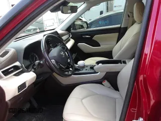2021 Toyota Highlander XLE with VIN 5TDGZRBH6MS554982, listed as a IAAI auction lot 42271854 with 114,226 mi miles and . Bid and sale history available at DreamBid. Image 1.