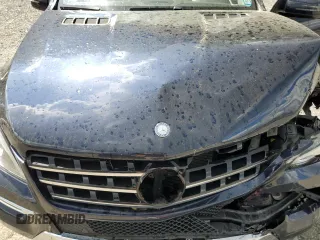 2014 Mercedes-Benz M 350 z VIN 4JGDA5HB5EA401185, wystawiony jako Copart lot #55078505 z przebiegiem 122 924 mil mil oraz Szkoda całkowita • Salvage title. Historia ofert i sprzedaży dostępna na DreamBid. Obrazek 12.