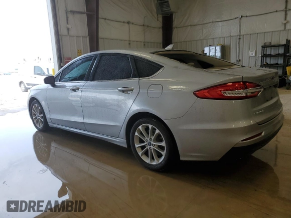 2020 Ford Fusion SE z VIN 3FA6P0LUXLR194471, wystawiony jako Copart lot #55616175 z przebiegiem 94 169 mil mil oraz Tytuł czysty. Historia ofert i sprzedaży dostępna na DreamBid. Obrazek 2.