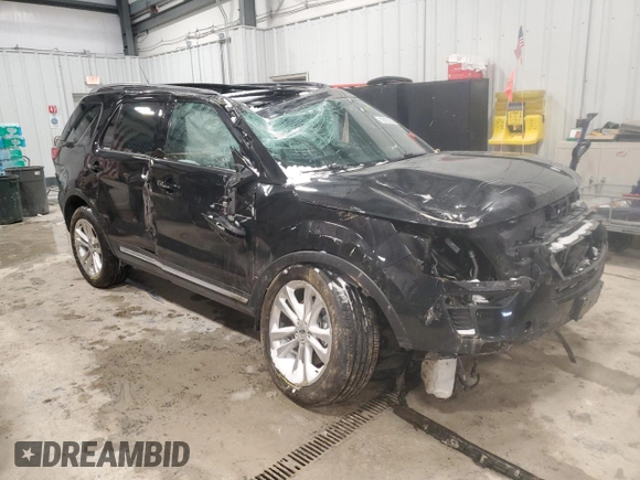 2018 Ford Explorer XLT z VIN 1FM5K8D82JGC53548, wystawiony jako Copart lot #45889385 z przebiegiem 51 321 mil mil oraz Szkoda całkowita • Salvage title. Historia ofert i sprzedaży dostępna na DreamBid. Obrazek 4.