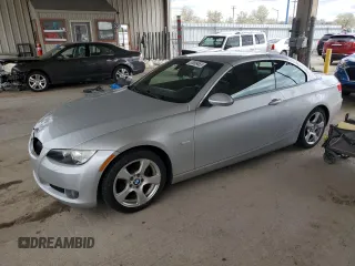 2009 BMW 3 Series 328i z VIN WBAWL13509PX26554, wystawiony jako Copart lot #53809455 z przebiegiem 137 698 mil mil oraz Szkoda całkowita • Salvage title. Historia ofert i sprzedaży dostępna na DreamBid. Obrazek 1.