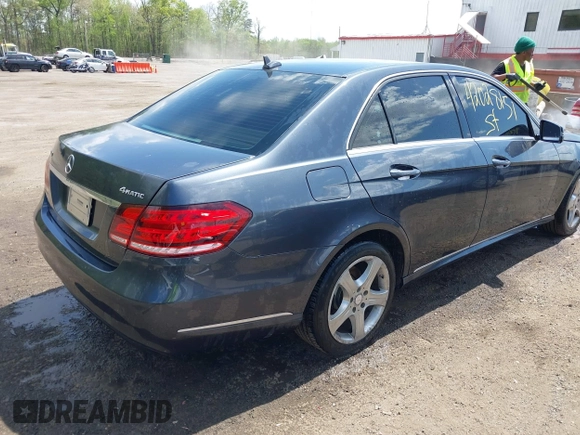 2014 Mercedes-Benz E 350 Luxury with VIN WDDHF8JB8EB063722, listed as a IAAI auction lot 42028151 with 137,471 mi miles and . Bid and sale history available at DreamBid. Image 4.