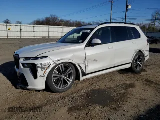 2023 BMW X7 xDrive40i z VIN 5UX23EM06P9R22333, wystawiony jako Copart lot #48632445 z przebiegiem Nie podano mil oraz Szkoda całkowita • Salvage title. Historia ofert i sprzedaży dostępna na DreamBid. Obrazek 1.