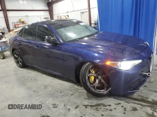 2017 Alfa Romeo Giulia Ti z VIN ZARFAECN6H7543339, wystawiony jako Copart lot #47017935 z przebiegiem 97 435 mil mil oraz Szkody całkowita. Historia ofert i sprzedaży dostępna na DreamBid. Obrazek 4.